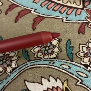 Fenty Beauty Lip Liner in RIRI